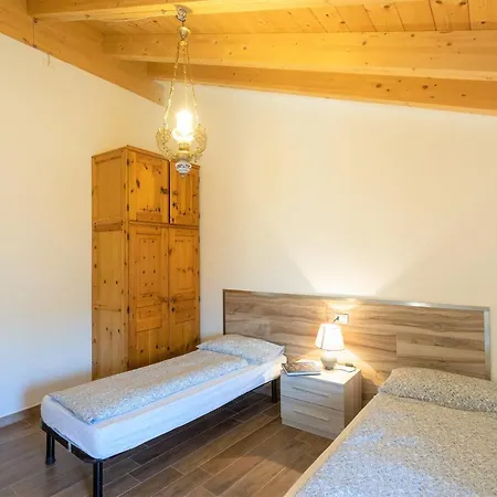 Ap. Artu - Di Garda Apartment *
