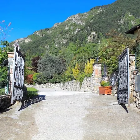 Ap. Artu - Di Garda Apartment *