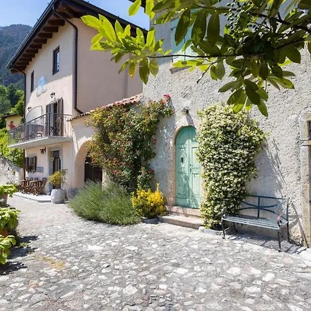 Ap. Artu - Di Garda Apartment