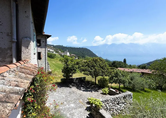 Ap. Artu - Di Garda Apartment *