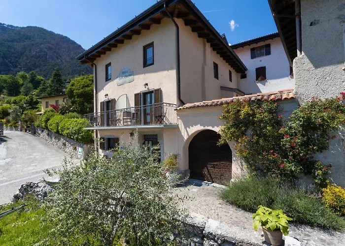 Ap. Artu - Di Garda Apartment
