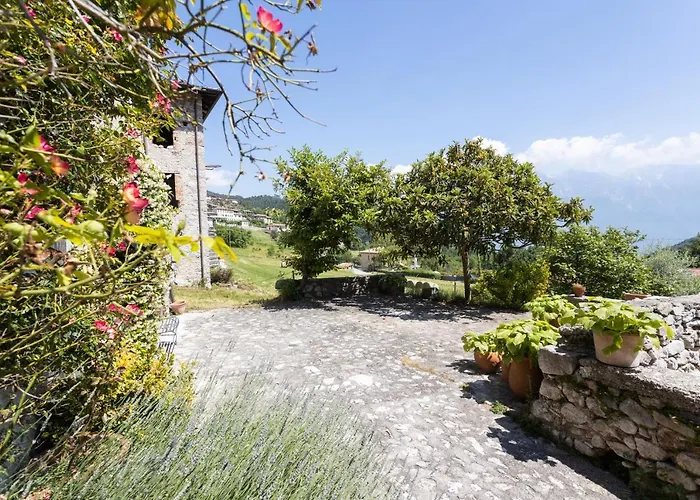 Ap. Artu - Di Garda Apartment